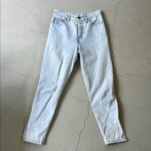 Genuine Vintage GUESS High Waisted Light Wash Jean